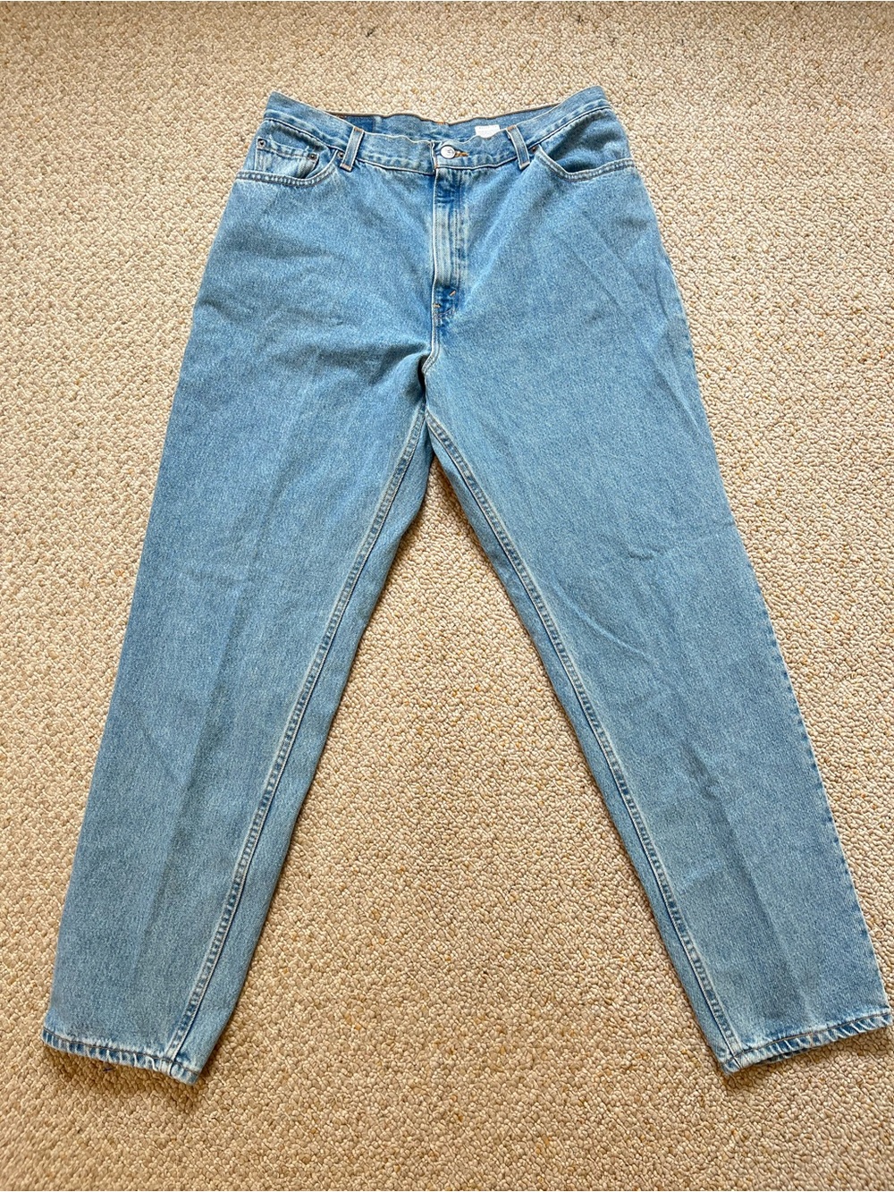 Vintage 90s Levi’s 550 Jeans Made USA Relaxed Fit Tapered Leg Faded Denim 16